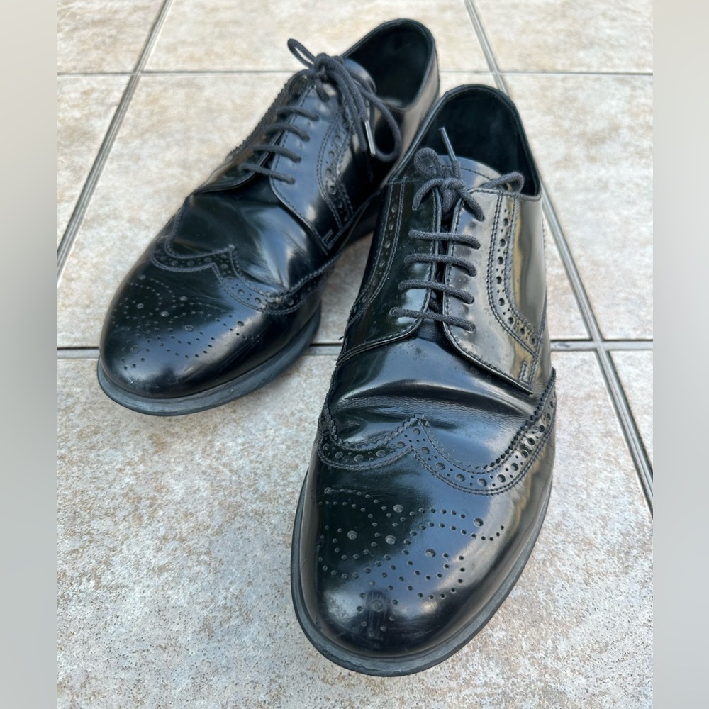 PRADA Black leather Dress Shoes
